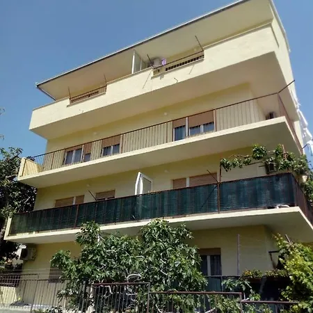 Apartament Luka *
